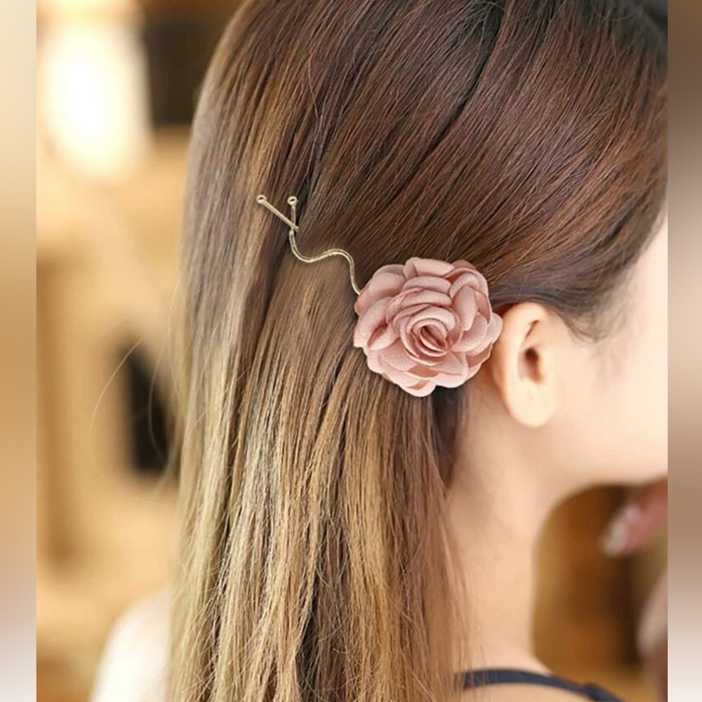 2 Flower hair accessory
